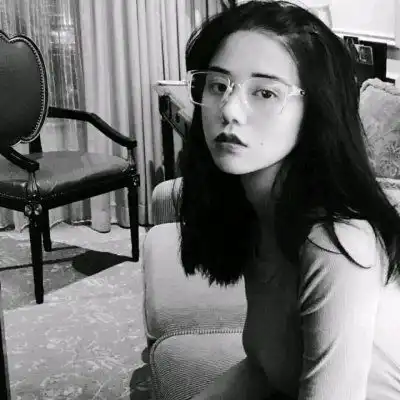 黑白高冷女头像2019最新御姐范儿头像
