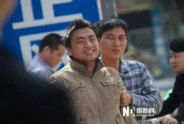 男子欲跳楼时而望天咆哮5917143