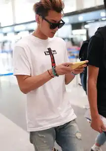 黄子韬苹果头吸睛十足一路低头玩游戏变网瘾少年