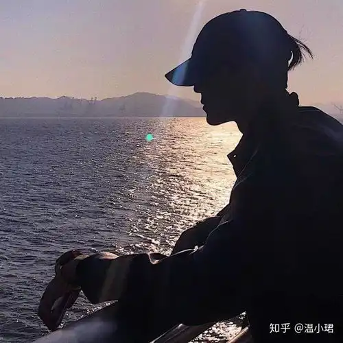 沙雕又可爱的自拍文案系列
