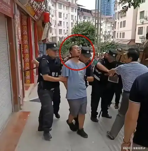 突发四川发生重大恶性案件,21岁男子持刀当街砍人,原因被曝光