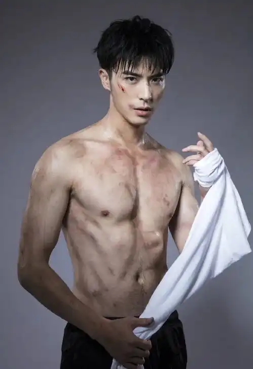 男主丑绝人寰,女主千篇一律徐开骋赵露思,该亮出真实力了