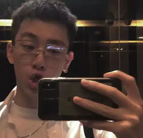 男生头像男生在喜欢的人面前到底有多怂
