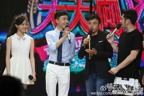 盘点颜值超高记者王冰冰与刘烨白宇同台毫不逊色,从此爱上新闻