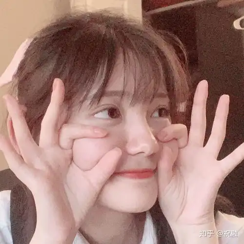 朋友圈的可爱沙雕文案和背景图
