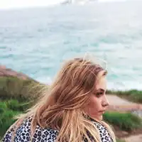 有心灵感触的男女欧美混头孤单只是不够果断