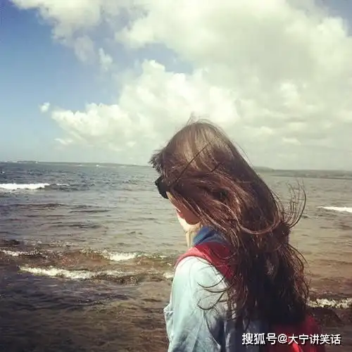 搞笑gif老公,听说你听见发工资了
