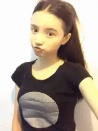 我想找一组15岁女孩的图片要天天都有更新的要真人有么姐姐