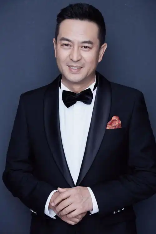 和富豪丈夫离婚后,她携24亿巨款嫁给张嘉译,51岁活成人生赢家