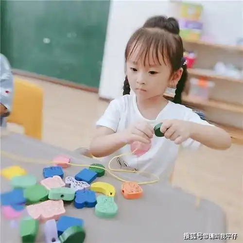 父母的这种行为,让四岁男孩被3家幼儿园劝退,家长们该醒醒了
