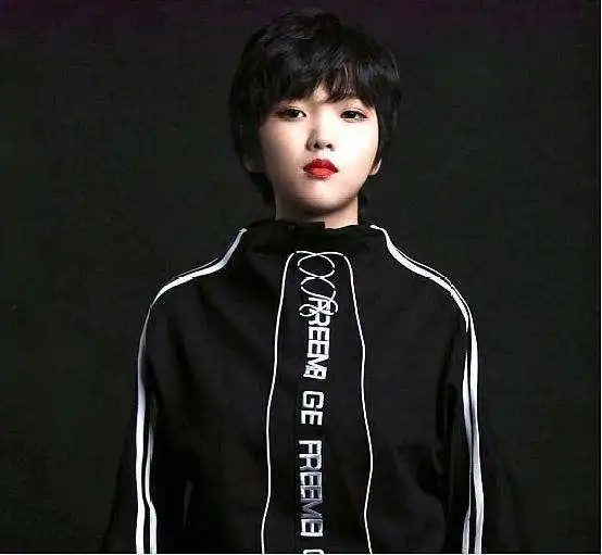 古阿扎pk全虎牙主播,颜值圈无一幸免,却意外败给和平精英烤羊腿