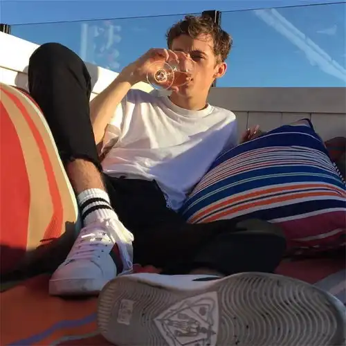 我的爱不会烂大街毛一诺高音质在线试听我的爱不会烂大街歌词歌曲下载酷狗音乐
