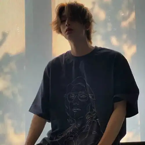 有哪些帅气的男生头像真人和动漫的都好