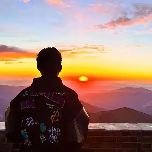10张优质帅气的男生头像
